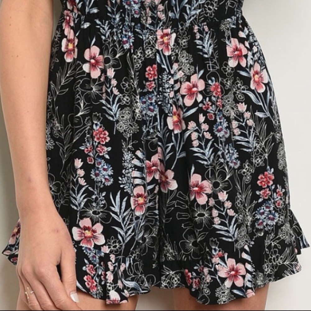 LAST 1❤️BLACK OFF THE SHOULDERS FLORAL ROMPER - Picture 2 of 5